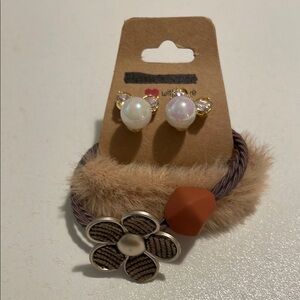 Earrings and Hair Accessories Set